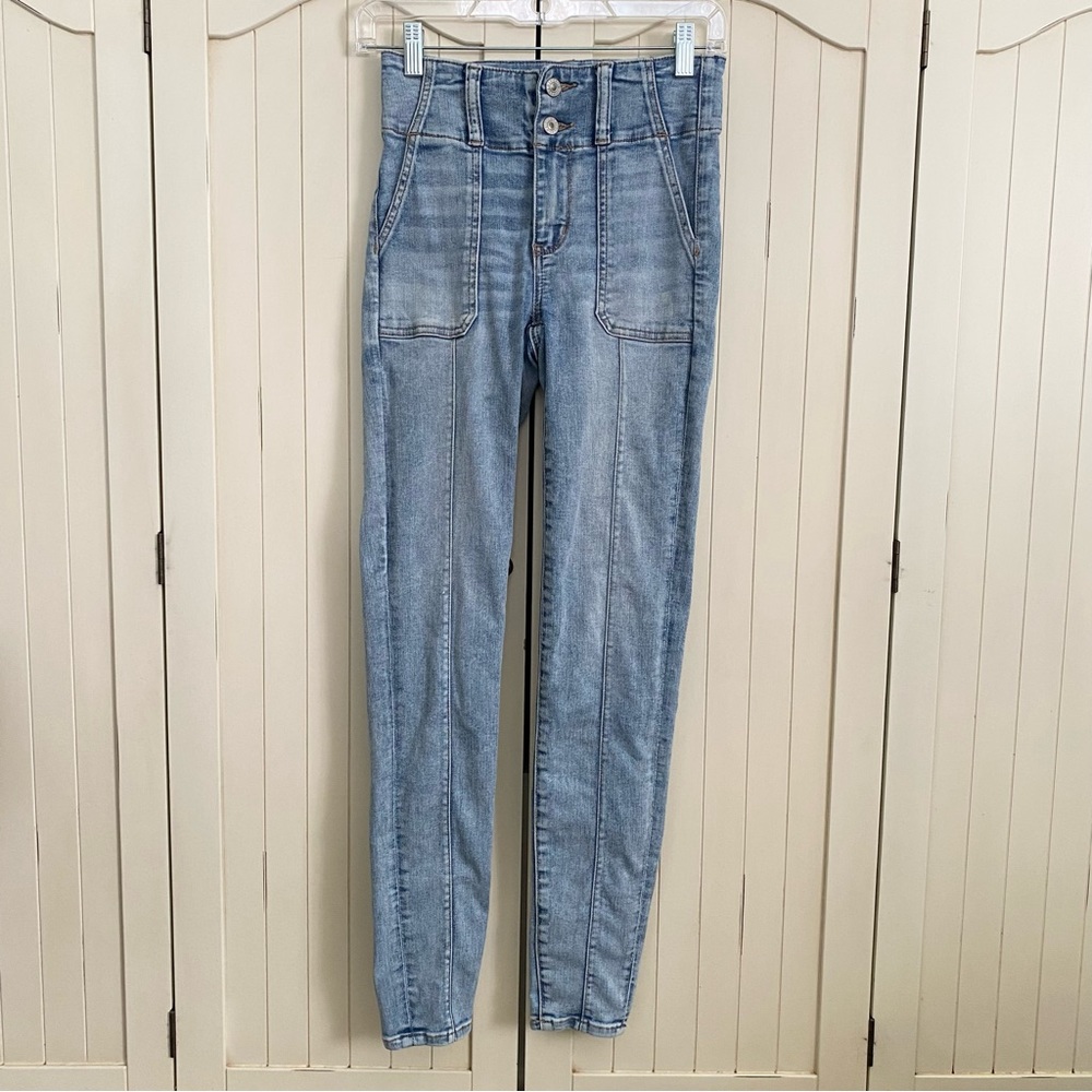 American Eagle Super Hi-Rise Jegging Medium Wash Next Level Stretch Size 0